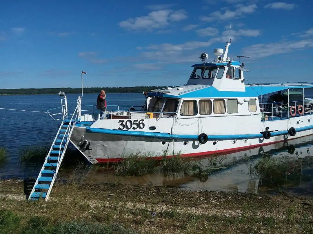 Пътнически кораб за продажба