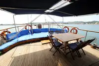 Круизен кораб за продажба