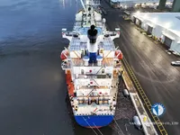 Хладилен кораб за продажба