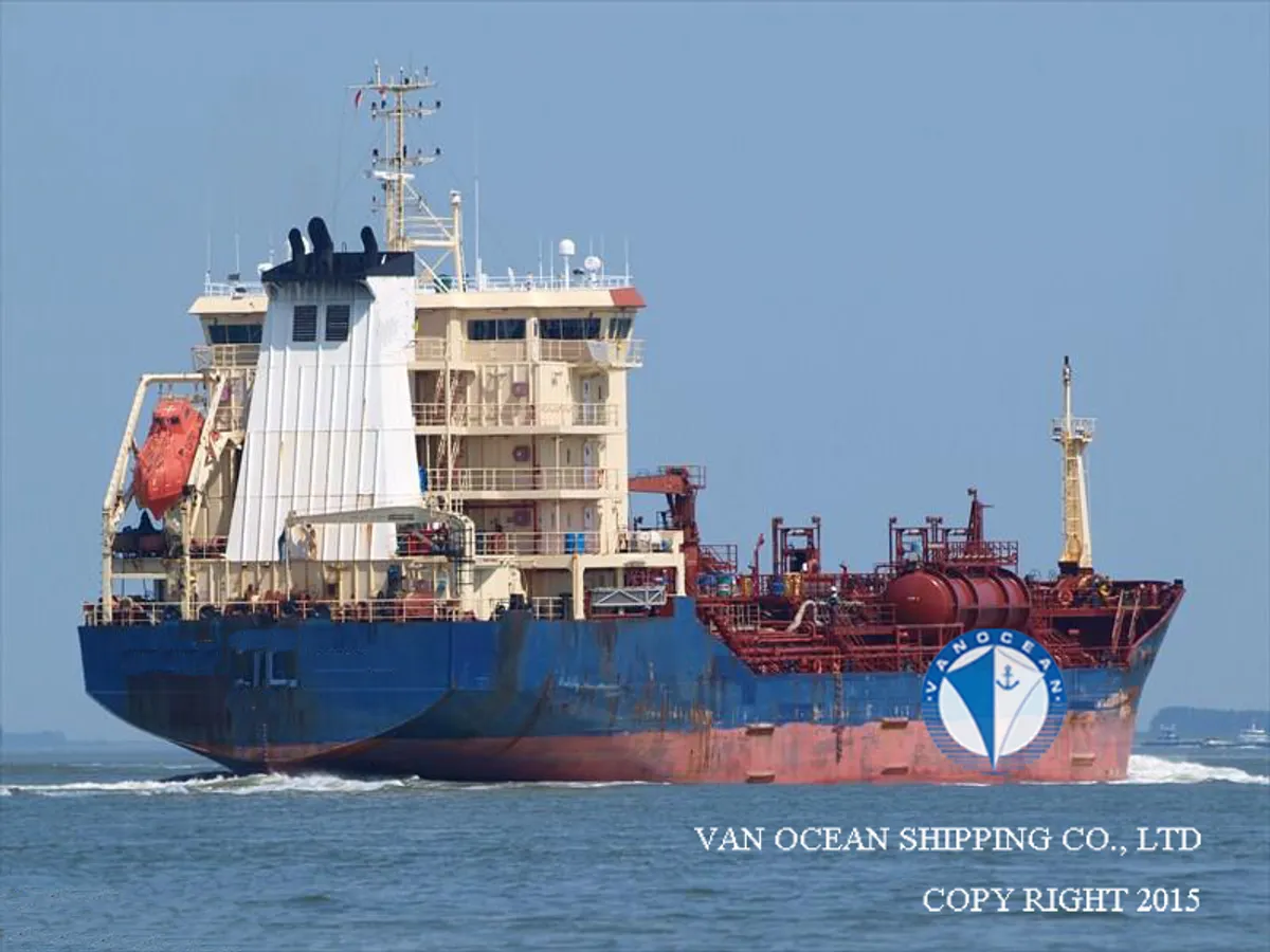 Танкер за нефт/химикали за продажба
