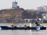 Хладилен кораб за продажба