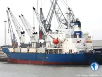 Хладилен кораб за продажба