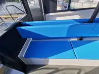 Контейнеровоз за продажба