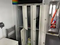 Контейнеровоз за продажба
