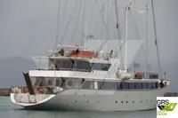 Круизен кораб за продажба