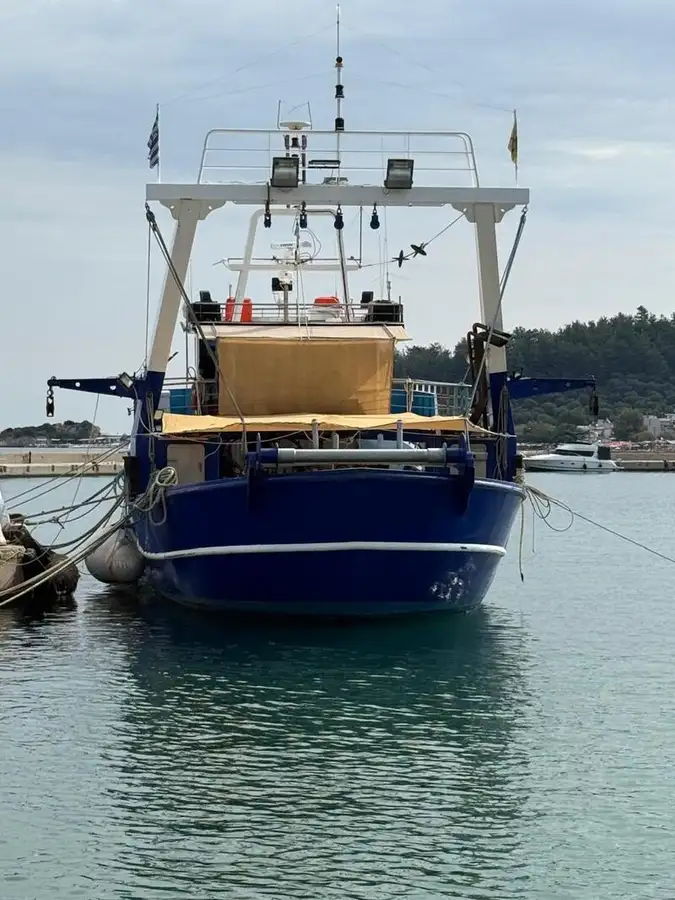 Риболовен траулер за продан