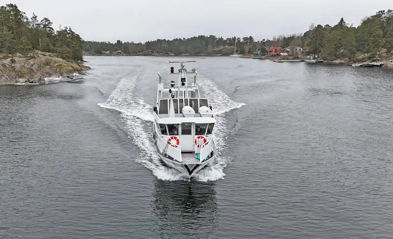 Моторен кораб за продан