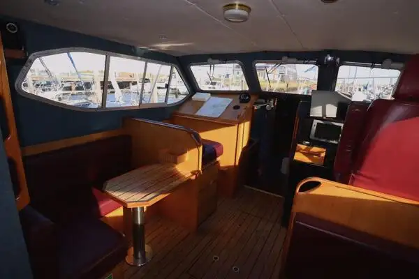 Патрулна лодка за продан