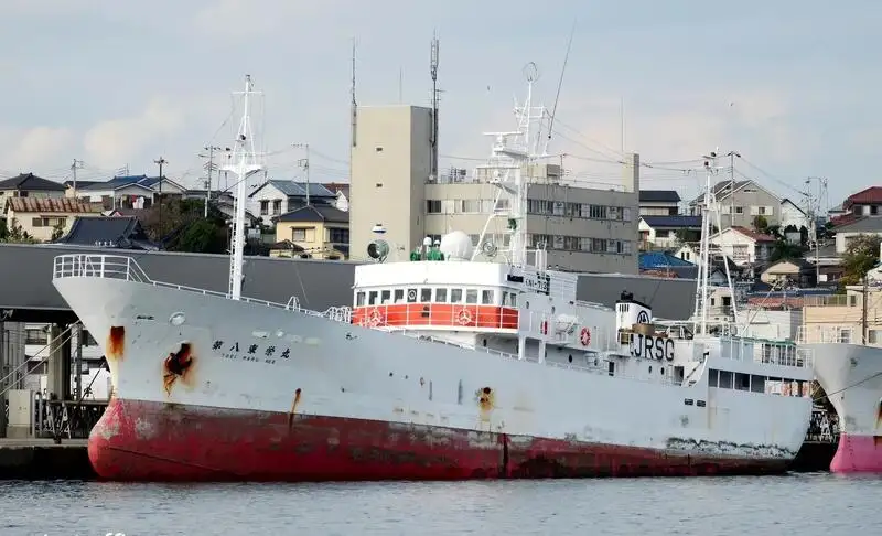 Риболовен траулер за продан