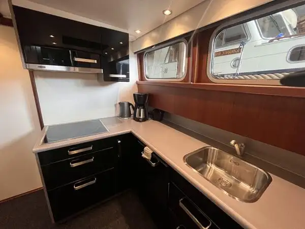 Работни лодки за продан