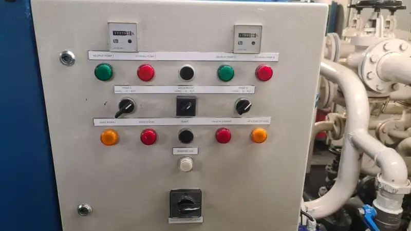 Кораб за доставки за продан