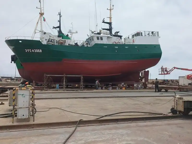 Риболовен траулер за продан