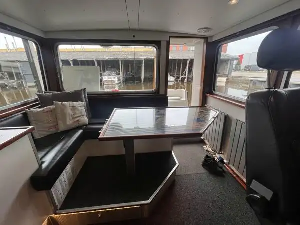 Работни лодки за продан