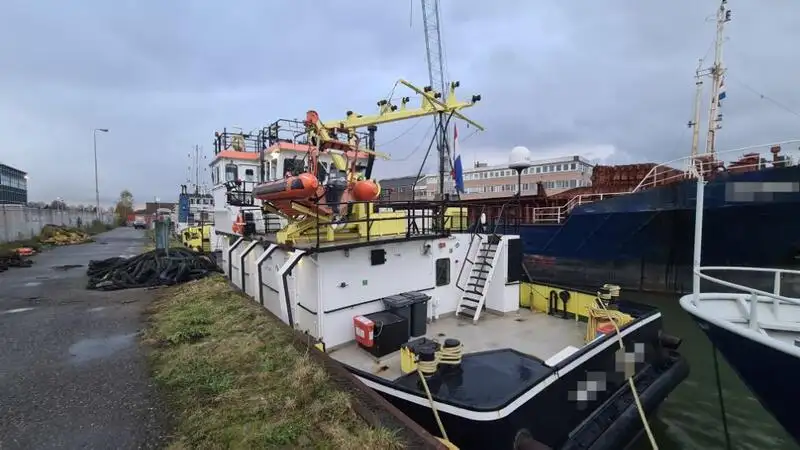 Кораб за доставки за продан