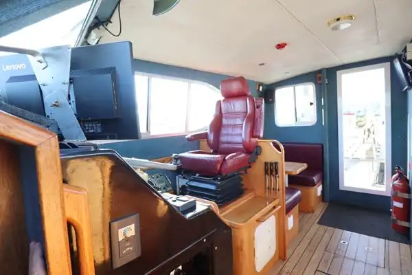 Патрулна лодка за продан