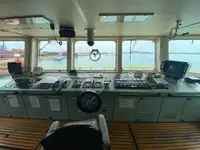 Хладилен кораб за продан