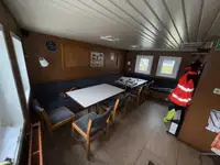 Кораб за доставки за продан