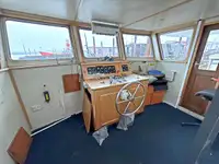 Моторен кораб за продан