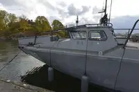 Военен кораб за продан