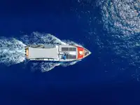 Моторен кораб за продан