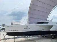 Моторен кораб за продан