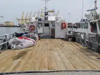 Кораб за доставки за продан