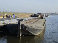 шлеп за продан