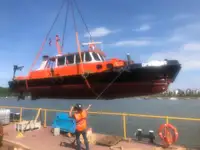 Изследователски кораб за продан