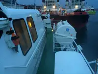 Моторен кораб за продан