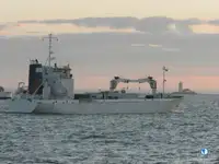 Хладилен кораб за продан