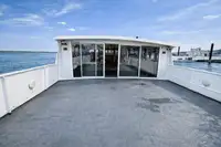 Моторен кораб за продан