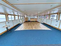 Моторен кораб за продан