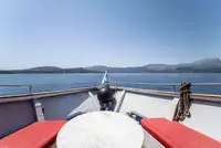 Моторен кораб за продан